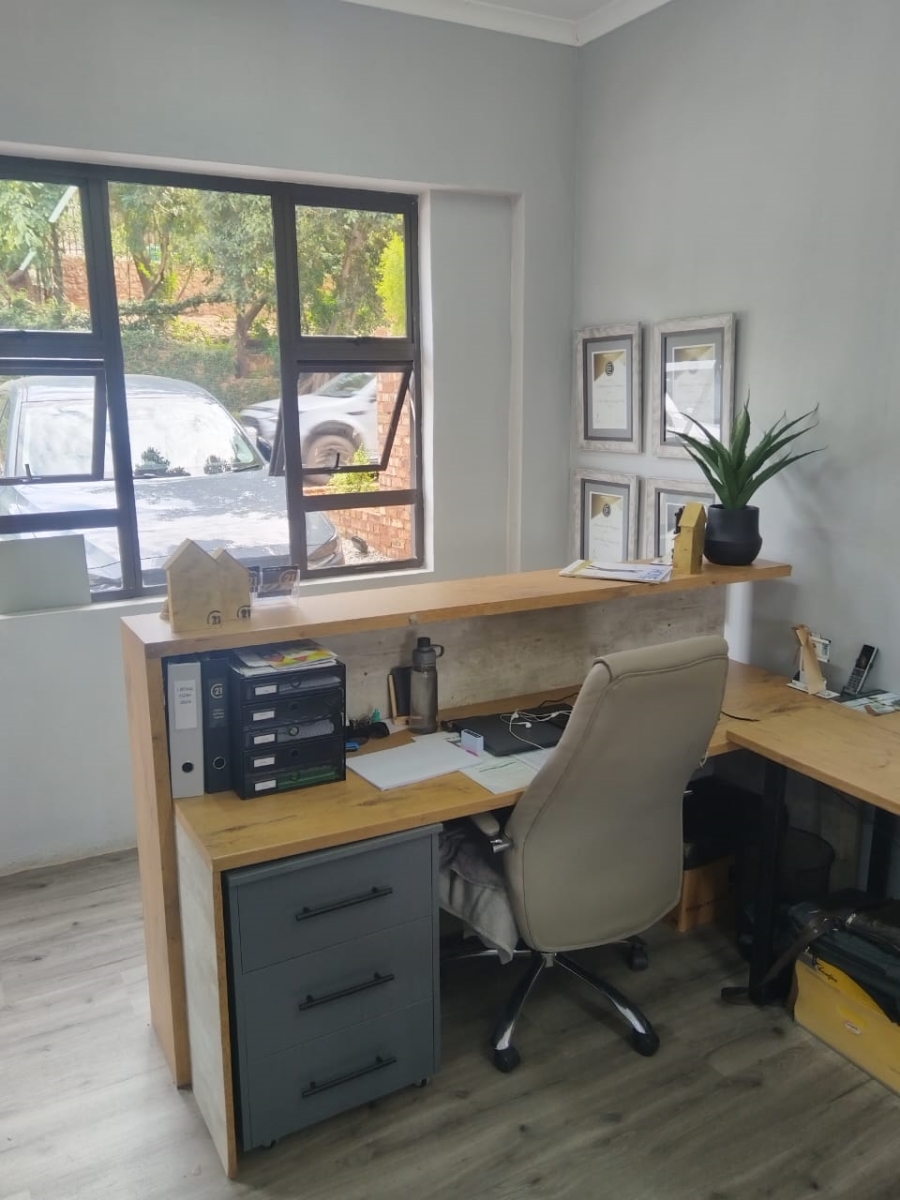 5 Bedroom Property for Sale in Schoemansville North West